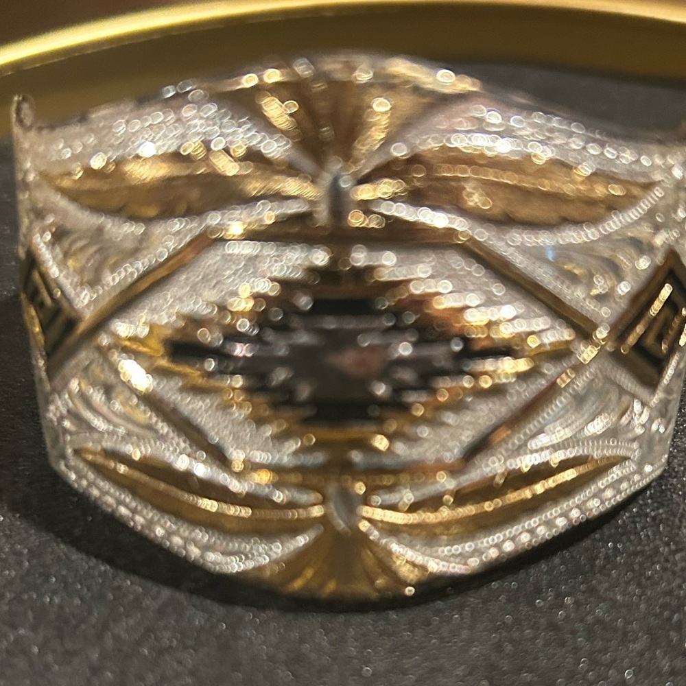Montana Silversmiths Gold and Silver Bracelet - Picture 1 of 4